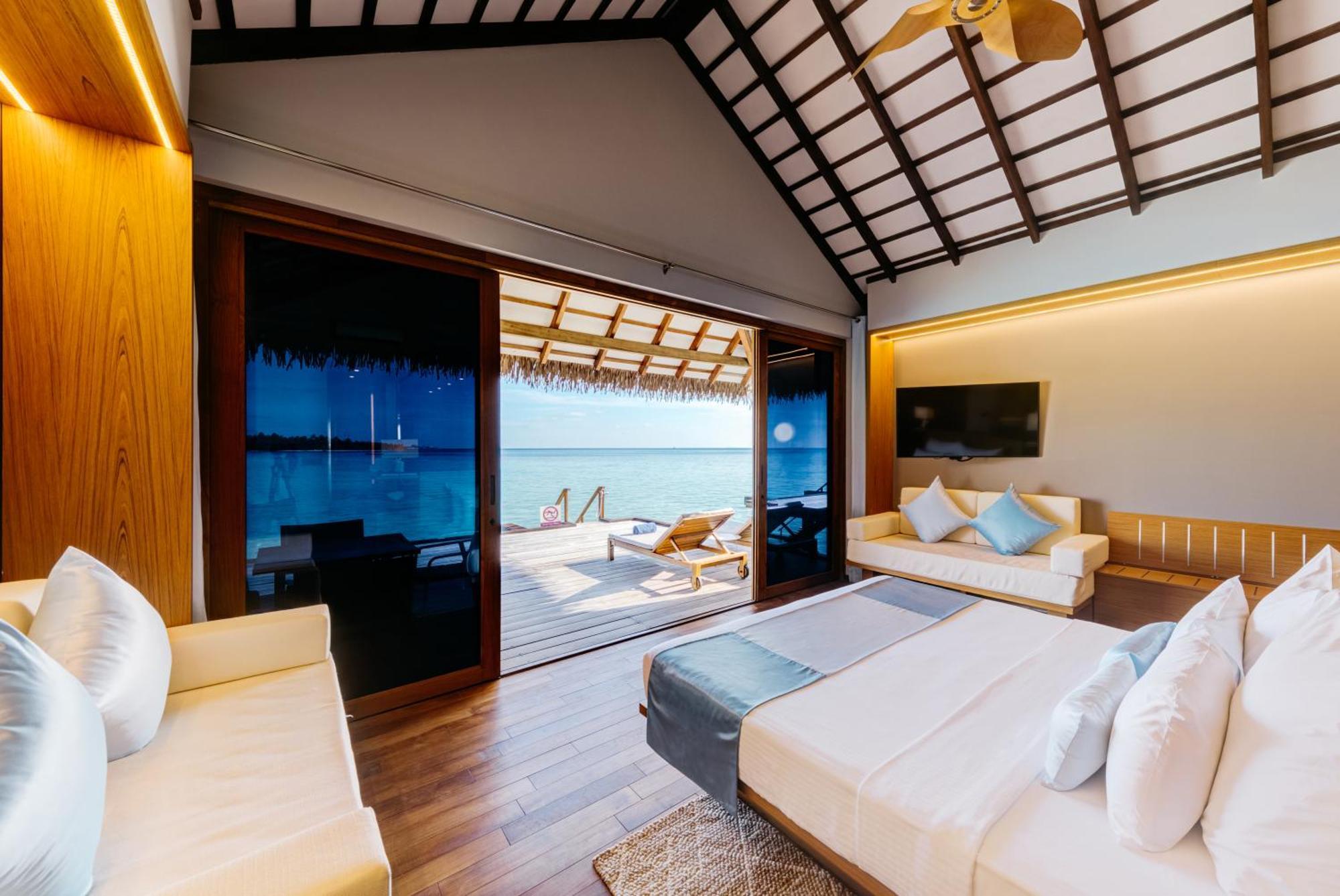 Cinnamon Velifushi Maldives Aarah Island