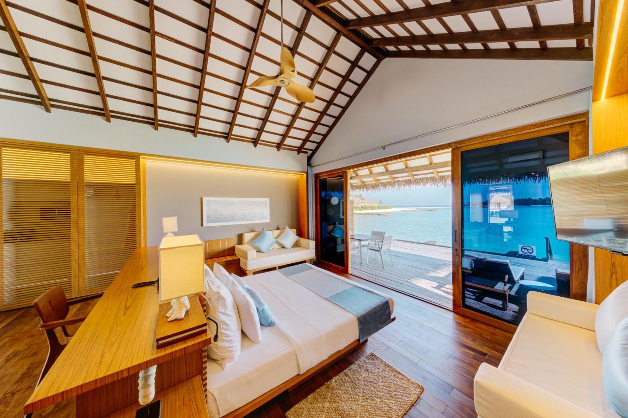 Resort Cinnamon Velifushi Maldives