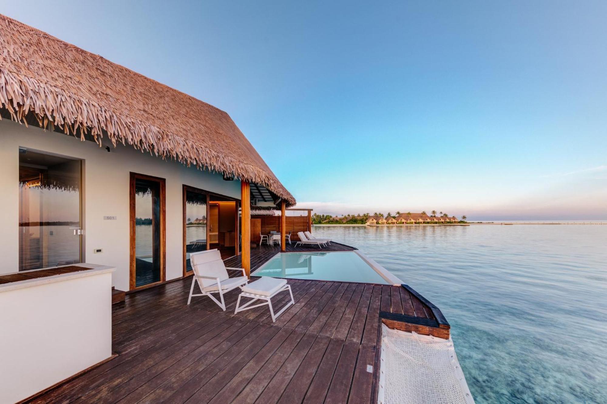 Cinnamon Velifushi Maldives Aarah Island
