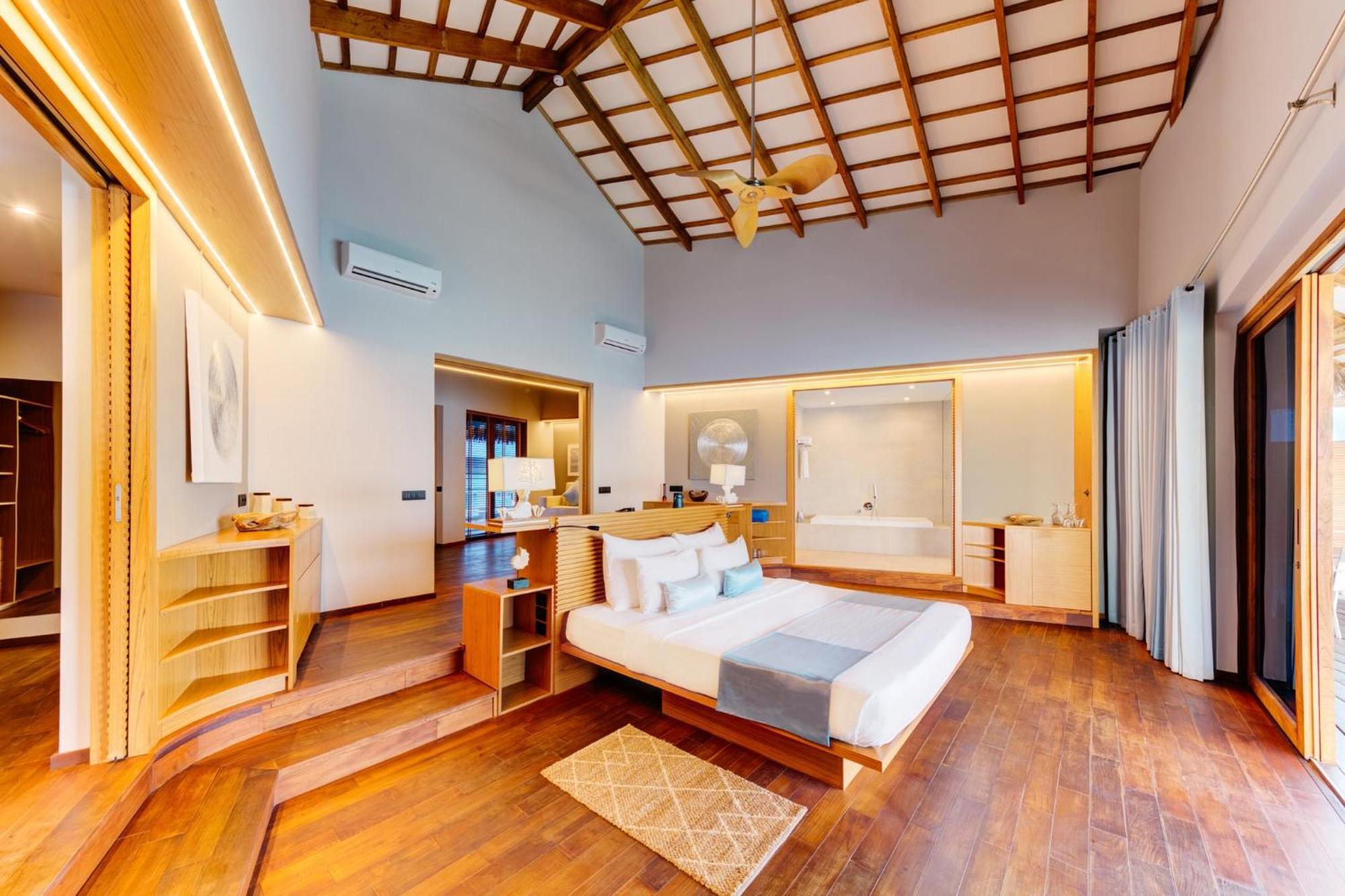Resort Cinnamon Velifushi Maldives