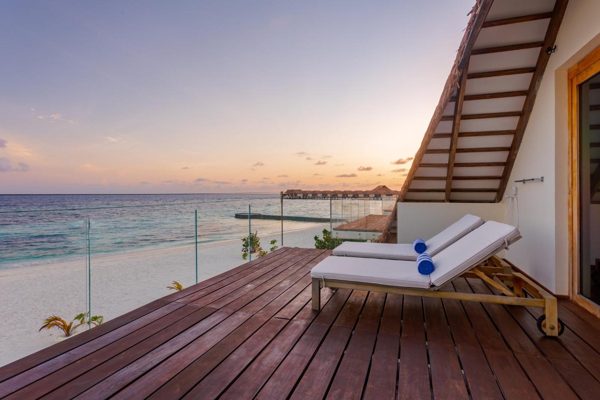 Cinnamon Velifushi Maldives Aarah Island