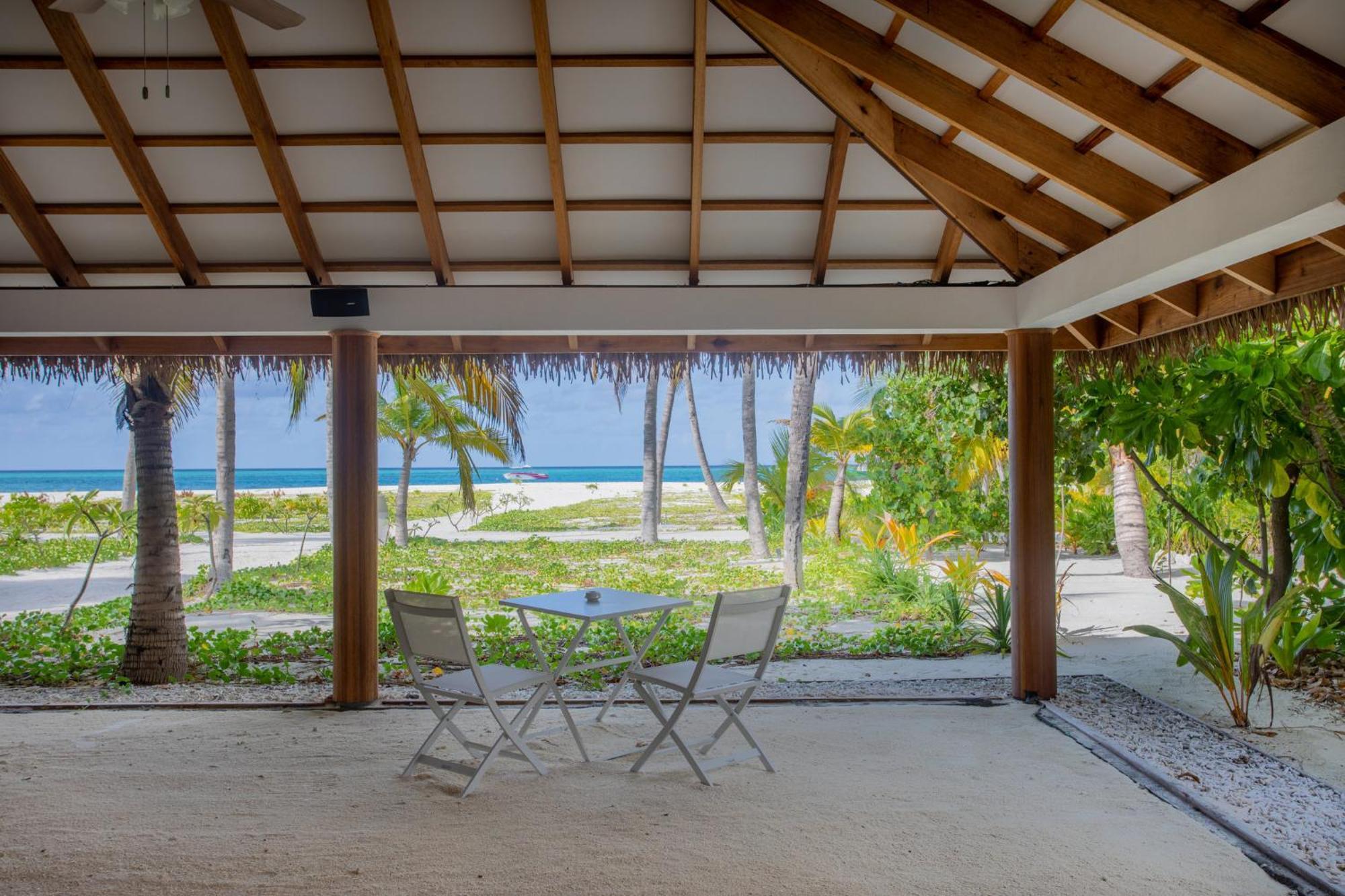 Cinnamon Velifushi Maldives Aarah Island
