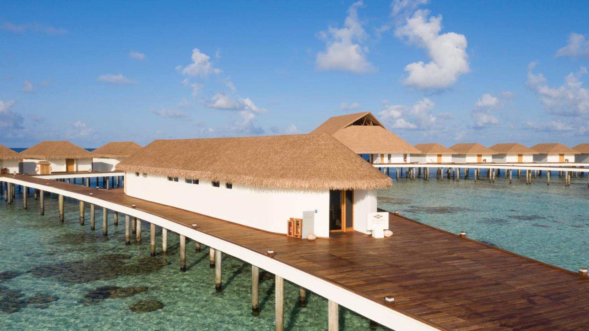 Cinnamon Velifushi Maldives Aarah Island
